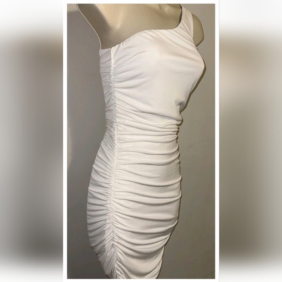 LulusTotal Appeal White Ruched One-Shoulder Bodycon Midi Dress - Picture 9 of 16